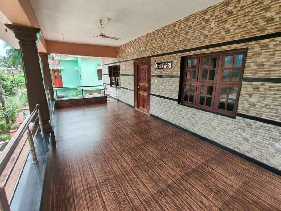 אודופי Sharvari Home Stay מראה חיצוני תמונה