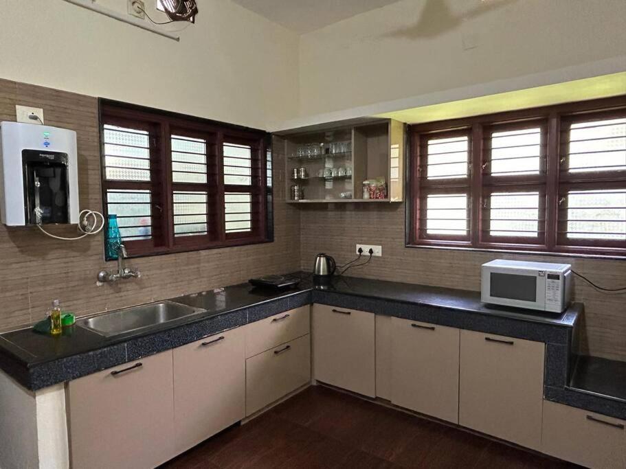 אודופי Sharvari Home Stay מראה חיצוני תמונה